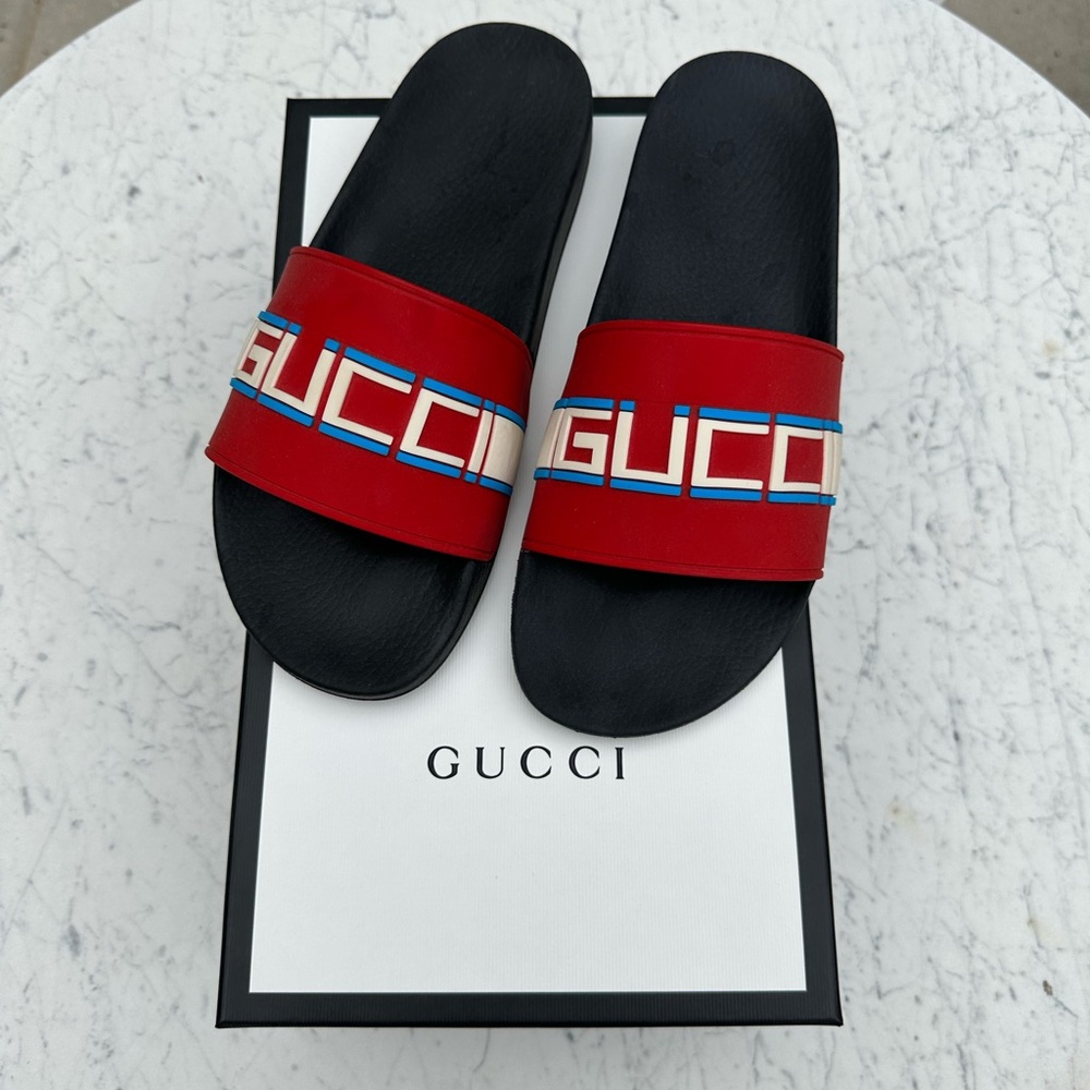 Gucci stripe rubber slides